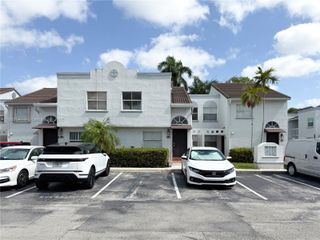 9747 NW 48th Ter 327, Doral, FL 33178