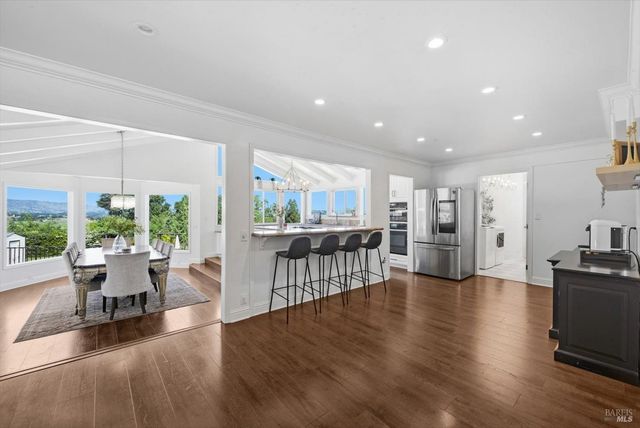 160 Wykoff Dr, Vacaville, CA 95688