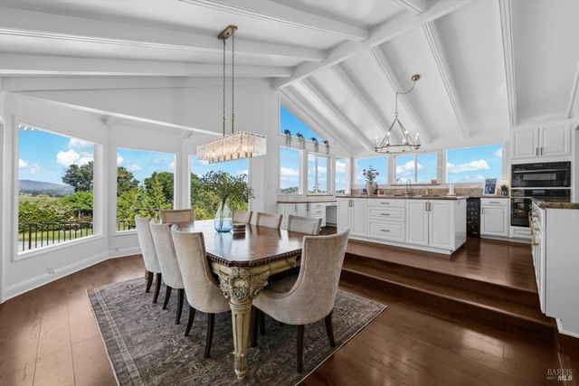 160 Wykoff Dr, Vacaville, CA 95688