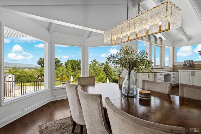 160 Wykoff Dr, Vacaville, CA 95688