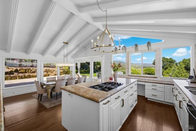 160 Wykoff Dr, Vacaville, CA 95688