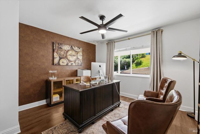 160 Wykoff Dr, Vacaville, CA 95688