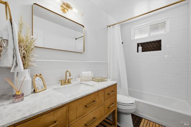 160 Wykoff Dr, Vacaville, CA 95688