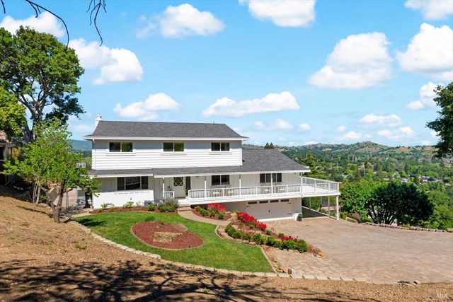 160 Wykoff Dr, Vacaville, CA 95688