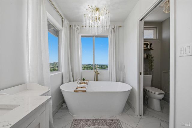 160 Wykoff Dr, Vacaville, CA 95688