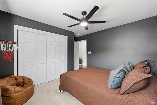 160 Wykoff Dr, Vacaville, CA 95688