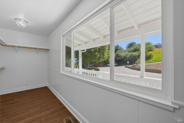 160 Wykoff Dr, Vacaville, CA 95688