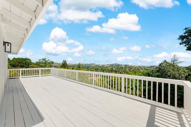 160 Wykoff Dr, Vacaville, CA 95688