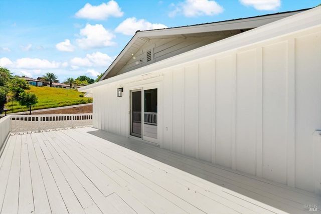 160 Wykoff Dr, Vacaville, CA 95688