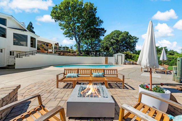 160 Wykoff Dr, Vacaville, CA 95688