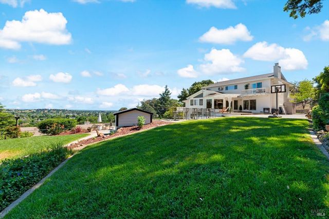 160 Wykoff Dr, Vacaville, CA 95688