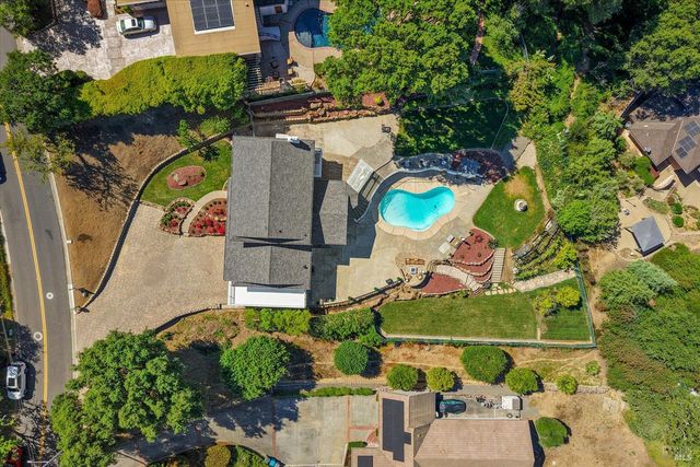 160 Wykoff Dr, Vacaville, CA 95688