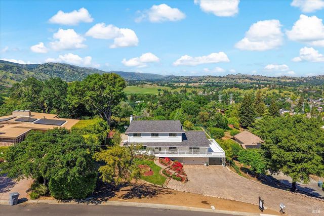 160 Wykoff Dr, Vacaville, CA 95688