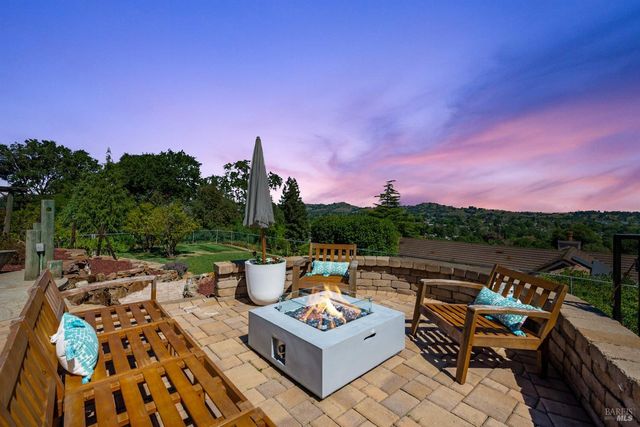 160 Wykoff Dr, Vacaville, CA 95688