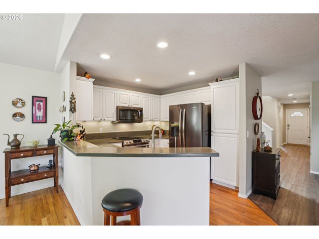 1288 Ne MARGEAUX Pl, Hillsboro, OR 97124