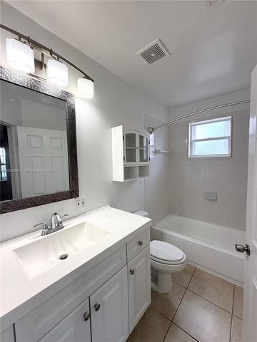 1630 Van Buren St, Hollywood, FL 33020