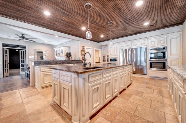 5603 Sapp Road, Conroe, TX 77304