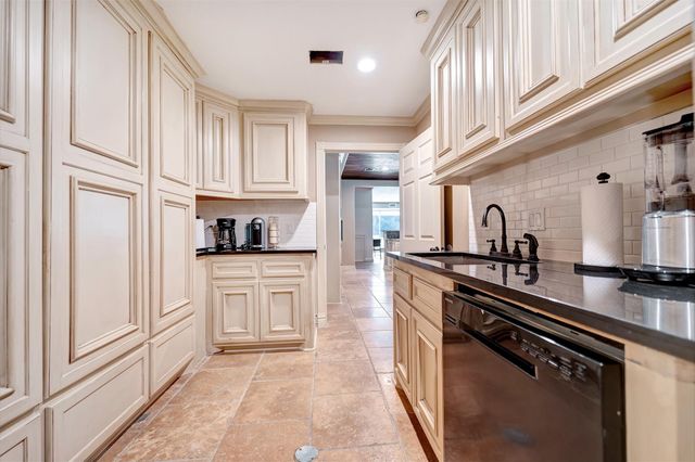 5603 Sapp Road, Conroe, TX 77304