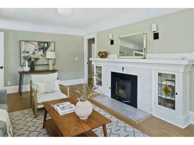 3804 Se CARLTON St, Portland, OR 97202
