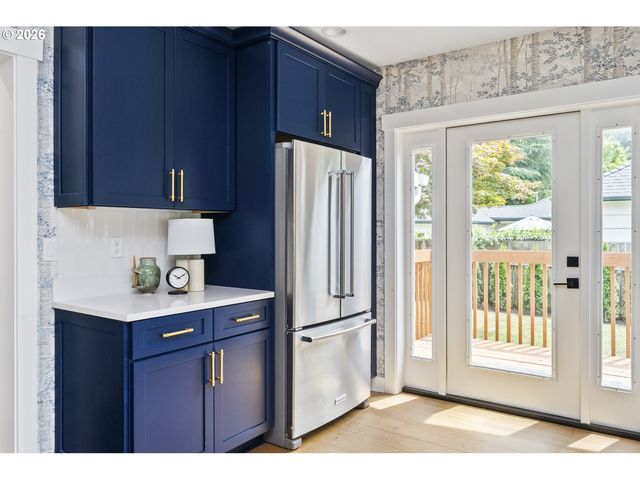 3804 Se CARLTON St, Portland, OR 97202