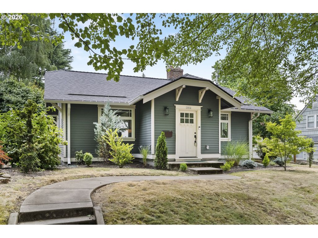 3804 Se CARLTON St, Portland, OR 97202