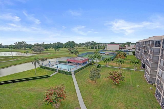 8900 Washington Blvd PH5, Pembroke Pines, FL 33025