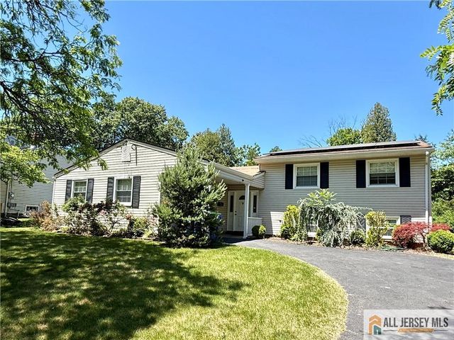 44 Drake Road, Somerset, NJ 08873