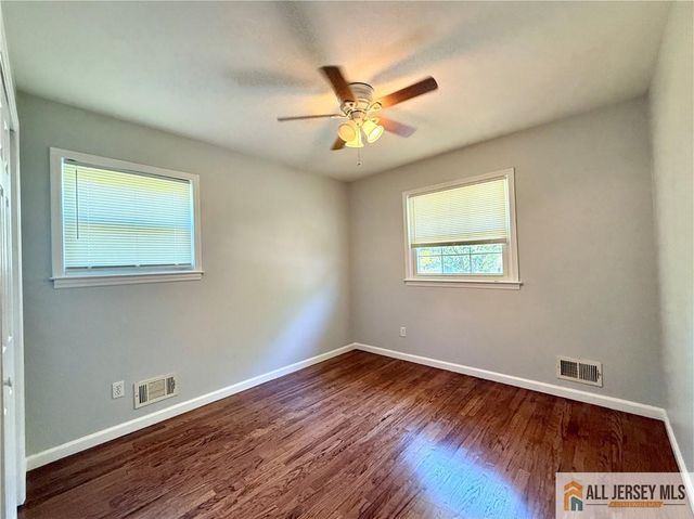 44 Drake Road, Somerset, NJ 08873