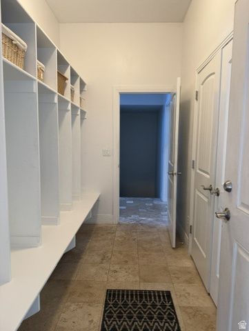 563 N PEREGRINE CV, Layton, UT 84040