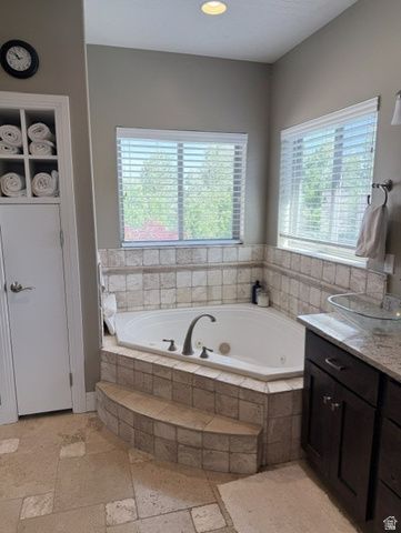 563 N PEREGRINE CV, Layton, UT 84040