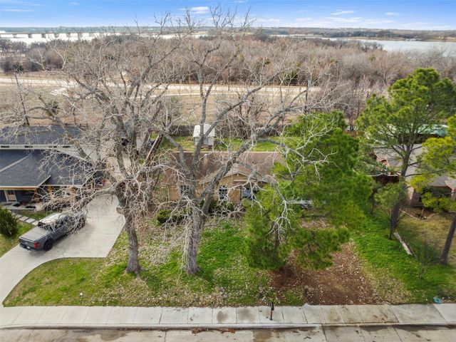 221 W Park Street, Little Elm, TX 75068