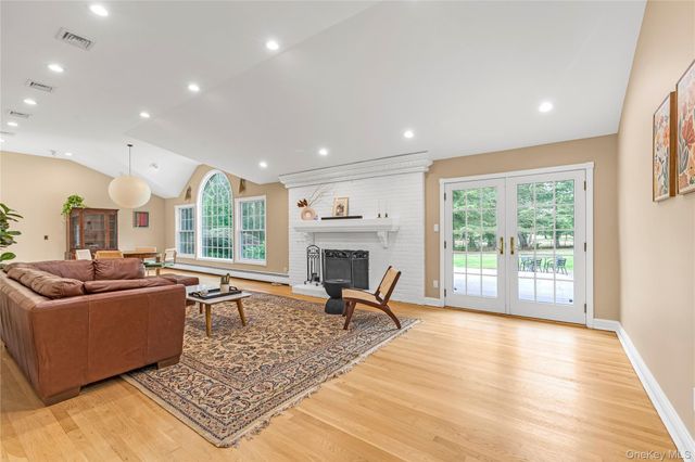 11 Quaker Ridge Drive, Brookville, NY 11545