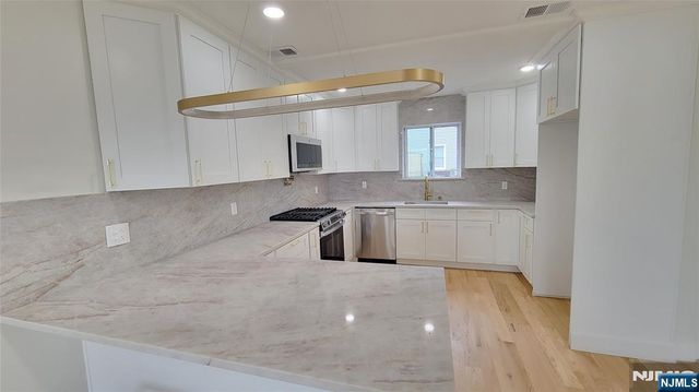 135 Lake Shore Drive, Morris Township, NJ 07054