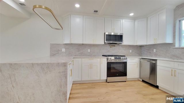 135 Lake Shore Drive, Morris Township, NJ 07054