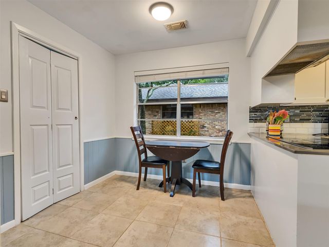 426 Shadow Creek Drive, El Lago, TX 77586