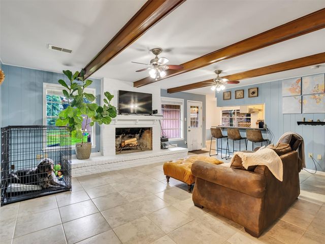 426 Shadow Creek Drive, El Lago, TX 77586