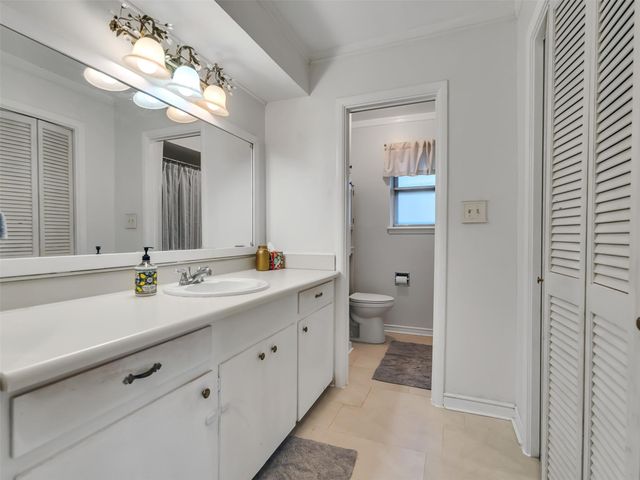 426 Shadow Creek Drive, El Lago, TX 77586