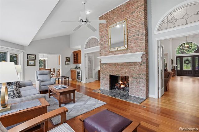5483 Lake Ridge Drive, Brighton, MI 48116