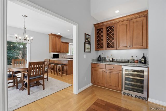 5483 Lake Ridge Drive, Brighton, MI 48116