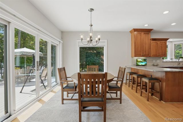 5483 Lake Ridge Drive, Brighton, MI 48116
