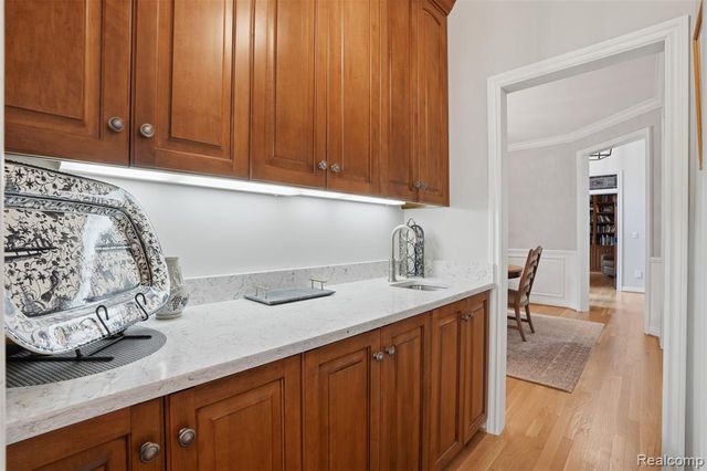 5483 Lake Ridge Drive, Brighton, MI 48116