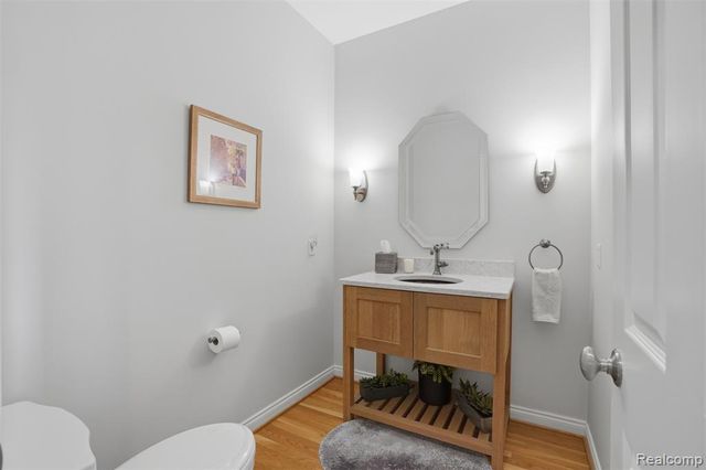 5483 Lake Ridge Drive, Brighton, MI 48116