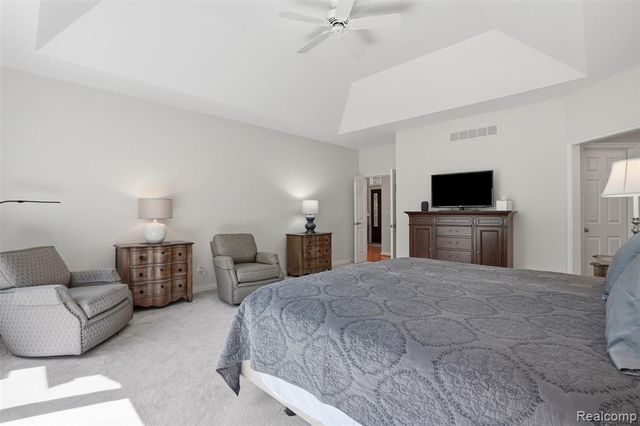 5483 Lake Ridge Drive, Brighton, MI 48116