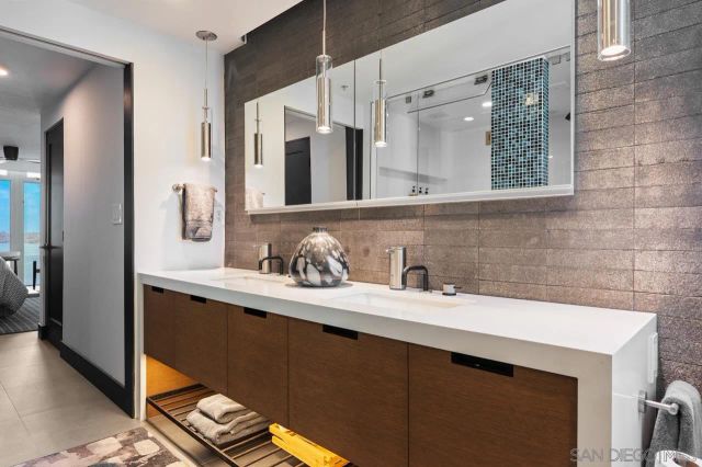 1240 India 2306, San Diego, CA 92101