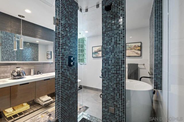 1240 India 2306, San Diego, CA 92101