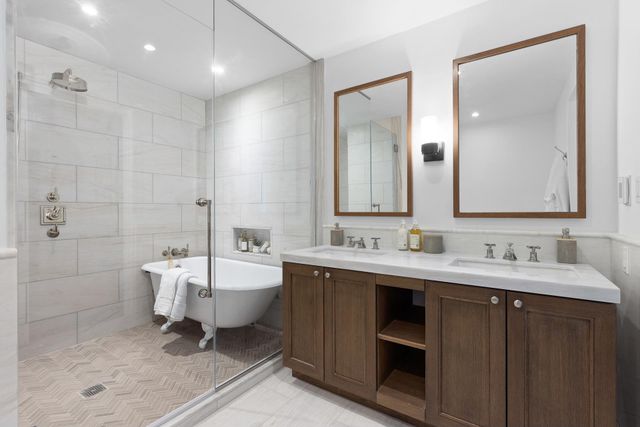 220 E 20TH Street PH, New York City, NY 10003