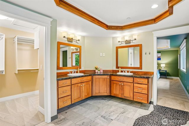 13128 SE Newport Way, Bellevue, WA 98006