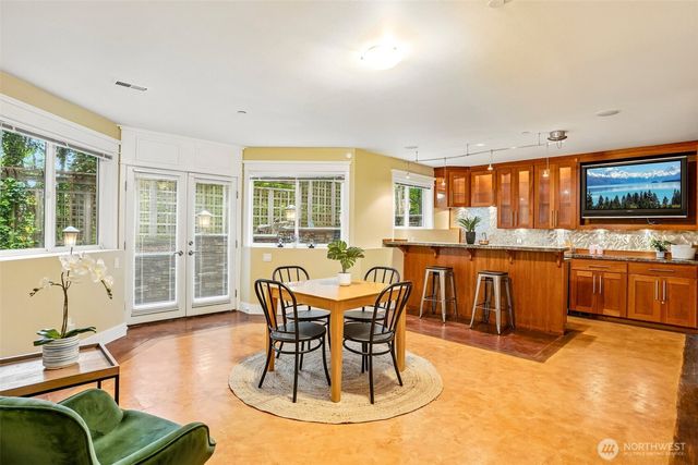 13128 SE Newport Way, Bellevue, WA 98006