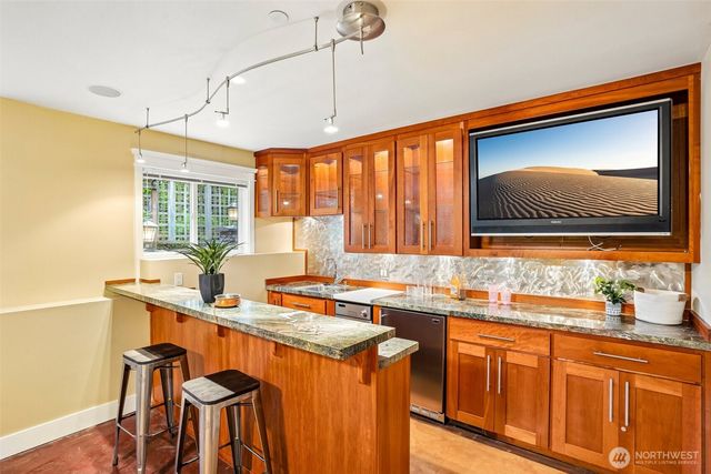 13128 SE Newport Way, Bellevue, WA 98006