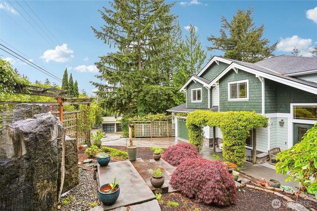 13128 SE Newport Way, Bellevue, WA 98006